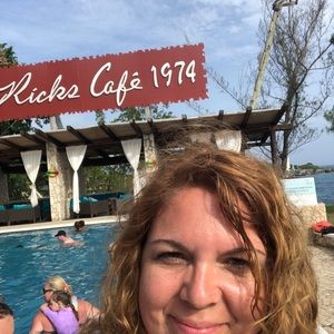 Meet your Posher, Frances